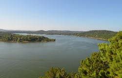 233 Cliffside Drive, Galena, MO 65656