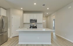 900 Main St, Hutto, TX 78634