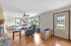 127 W CAPITOL Drive, APPLETON, WI 54911