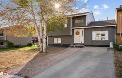 2210 Wagonhammer Ln, Gillette, WY 82718