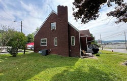 346 Grant St, Franklin, PA 16323