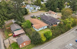 423 7TH Ave, CoosBay, OR 97420