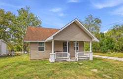205 N Porter Avenue, Conway, MO 65632