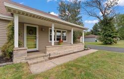 1703 E Glendale Boulevard, Valparaiso, IN 46383