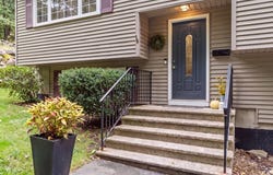 17 Teddy Road, Worcester, MA 01603