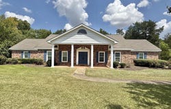 227 Pinecrest Drive, Macon, MS 39341