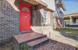 30 Poinsett Street, Charleston, SC 29403