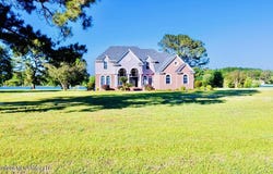 15 Lakeshore Drive, Laurel, MS 39443