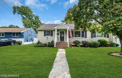 177 10th Street, Belford, NJ 07718