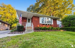 652 Godfroy Avenue, Monroe, MI 48162