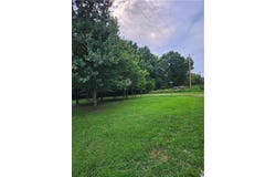 42 Alvamar Drive, Linn Valley, KS 66040