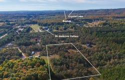 Leya Lane, Beulah, MI 49617