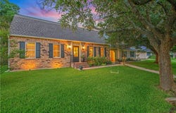 3711 Sunnybrook Lane, Bryan, TX 77802