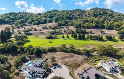 20 Adobe Ct, Orinda, CA 94563