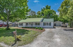 202 Old Ferry Dock Rd, Eastpoint, FL 32328