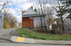 2206 Elsie St, Arlington, PA 15210