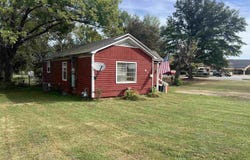 258 W 1St St, Waldron, AR 72958