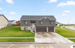 1321 Olivia Drive, Eagle, NE 68347