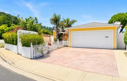 1290 De Solo DR, Pacifica, CA 94044