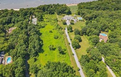 Boney Lane, Nissequogue, NY 11780