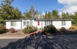 613 GLENBROOK Cir, Florence, OR 97439