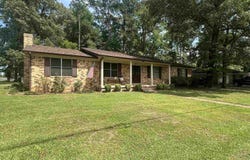 902 Pine Cove, Jacksonville, TX 75766