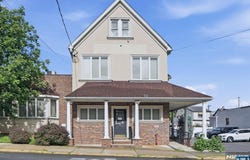 15 Wallington Avenue, Wallington, NJ 07057