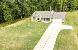 1374 Hardigree Road, Winder, GA 30680