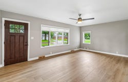 210 E 28th Street S, Newton, IA 50208