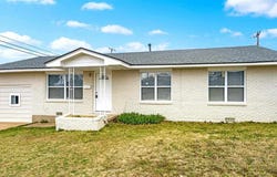 3803 NW Lake Ave, Lawton, OK 73505-4909