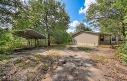 406,404 E Lois Lane, Somerville, TX 77879