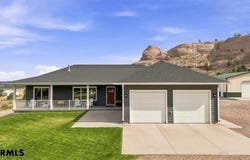 210038 PINECONE DR, Gering, NE 69361