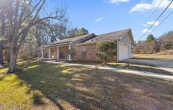 1085 Thomas Drive, Raymond, MS 39154
