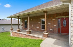 16934 Farris Cir, Boonville, MO 65233