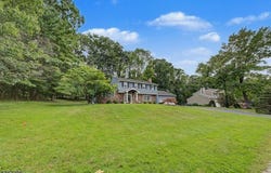 6 Peppermill Ct, Randolph Twp., NJ 07869-4607