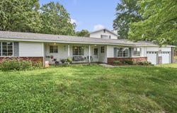 2209 State Highway Dd, Marshfield, MO 65706