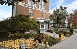 601 W MARKET Street, PERKASIE, PA 18944