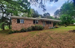 413 Redbud Avenue, Mountain View, AR 72560