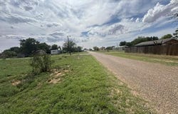 202-208 E Stanolind Street, Sundown, TX 79372
