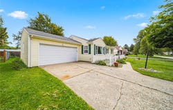 1016 Treelane Drive, Ashtabula, OH 44004