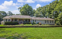 121 Peacock Road, Barnesville, GA 30204