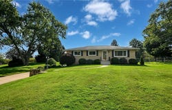 1420 Whitehall Drive, Mogadore, OH 44260