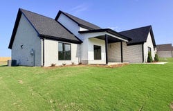 120 CREST LOOP ROAD, CLANTON, AL 35045