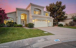1826 E LAKECREST Drive, Gilbert, AZ 85234