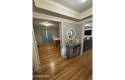 107 Porter Rd, Oak Ridge, TN 37830