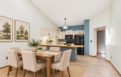 907 W RIDGEVIEW Drive, APPLETON, WI 54914-1467