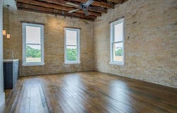 110 S Main St, Elgin, TX 78621