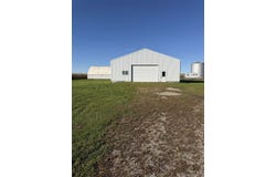 26234 165th St, ColumbusJunction, IA 52738