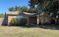 1487 Brook Meadow Circle, Lancaster, TX 75134