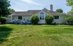 1 Woods Edge Lane, Mashpee, MA 02649